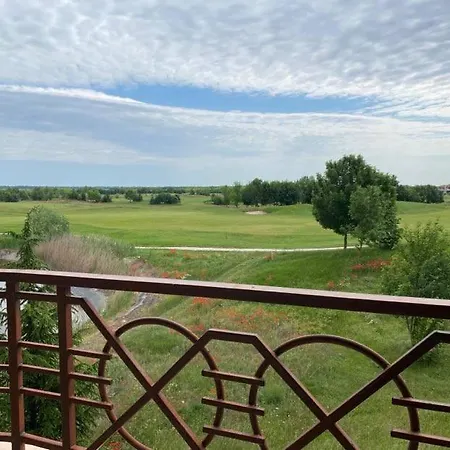 Lighthouse Golf Private Sunrise